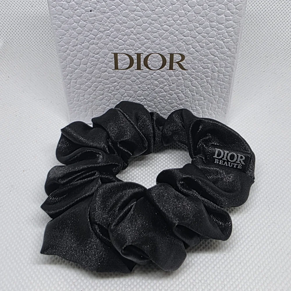 Dior Luxe Black Satin Hair Accessory - Picture 1 of 2